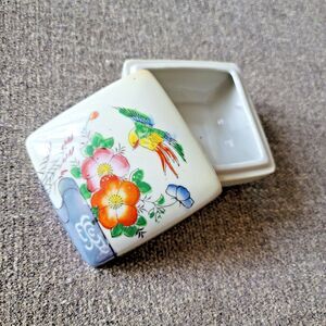 Lusterware Trinket Box Hummingbird Floral Porcelain Jewelry Lidded  4" Japan